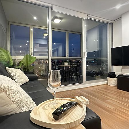 Penthouse View Apartment Luxury Cbd Penthouse Sleeps 6 Balcony Spa Access Adelaide Bagian luar foto