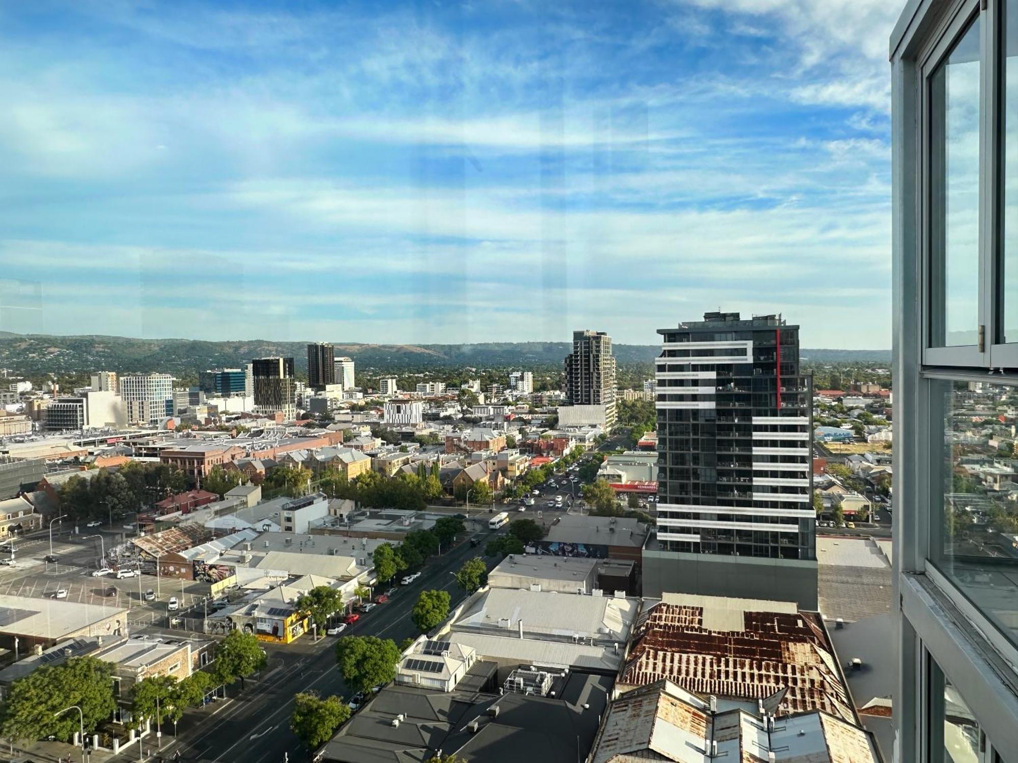 Penthouse View Apartment Luxury Cbd Penthouse Sleeps 6 Balcony Spa Access Adelaide Bagian luar foto